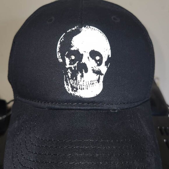 Black/White LED Flashing Eye Skull Halloween Hat. - Picture 1 of 2